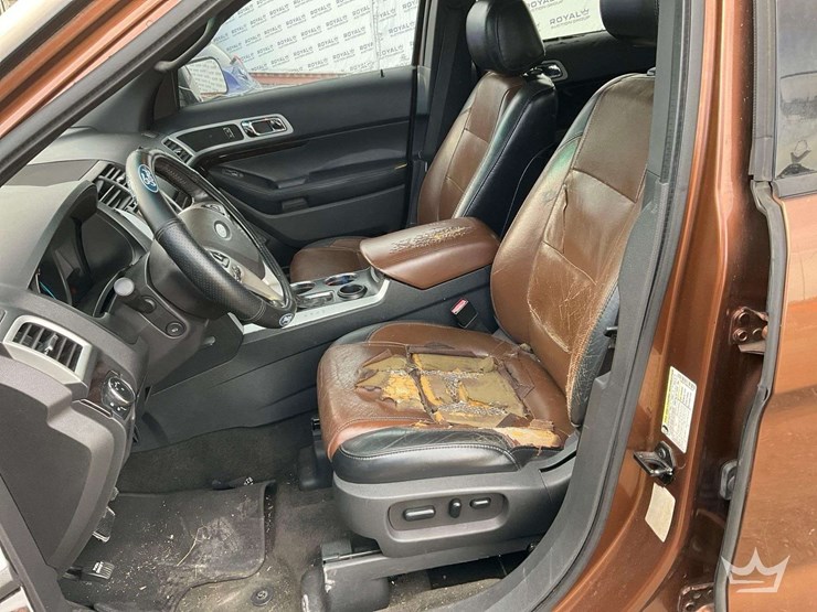 2011-ford-explorer-image-19