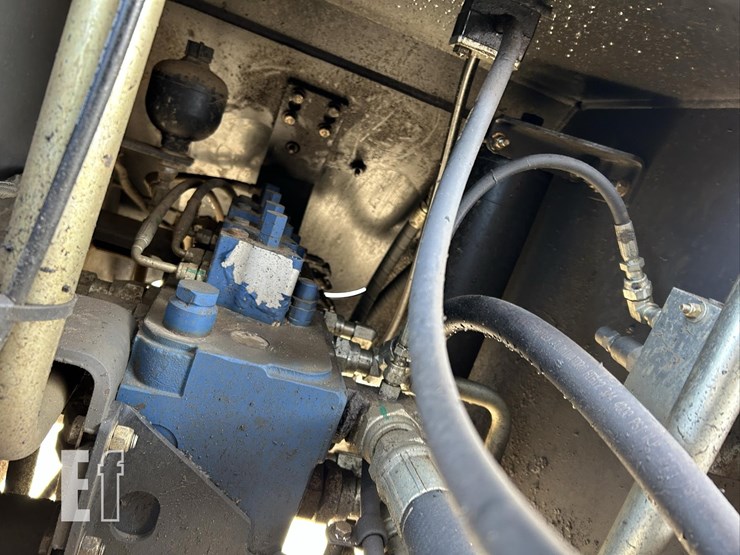 2019-case-721g-image-47