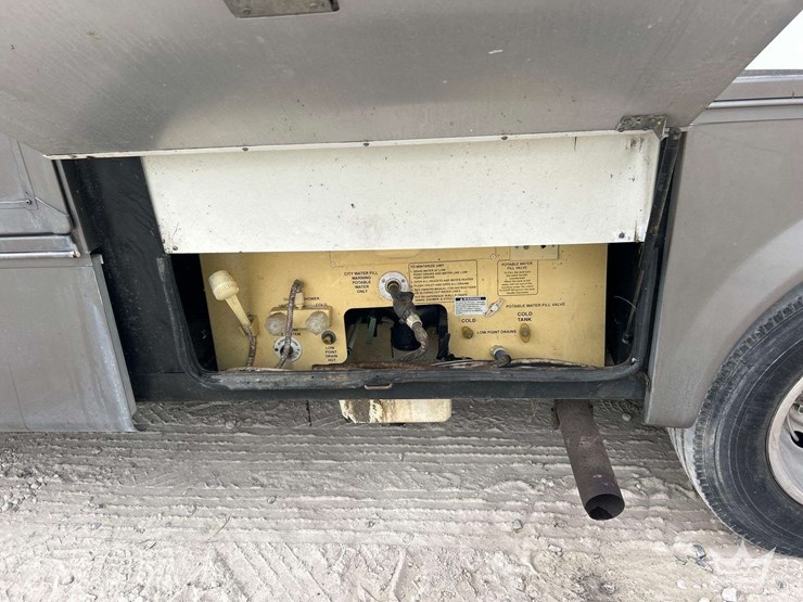 2006-ford-f53-landau-3645ds-36ft.-class-a-motorhome-image-37