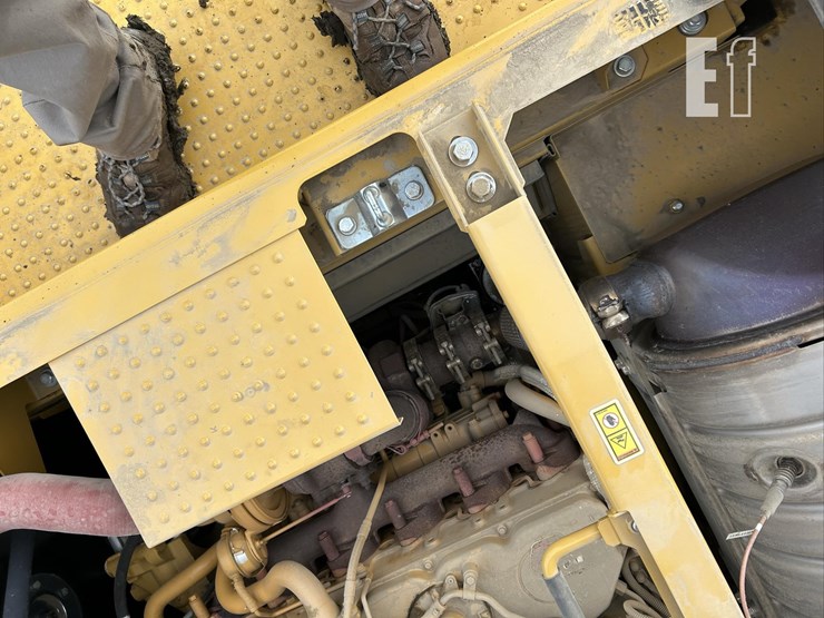 2023-caterpillar-336-image-58