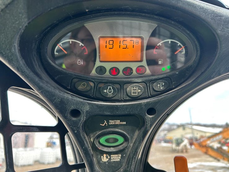 2022-bobcat-t870-image-25