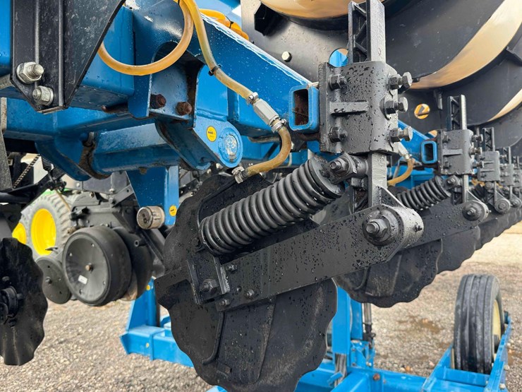 kinze-3600-image-11