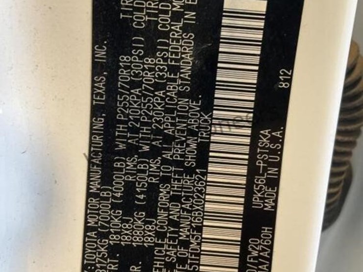 2011-toyota-tundra-image-16