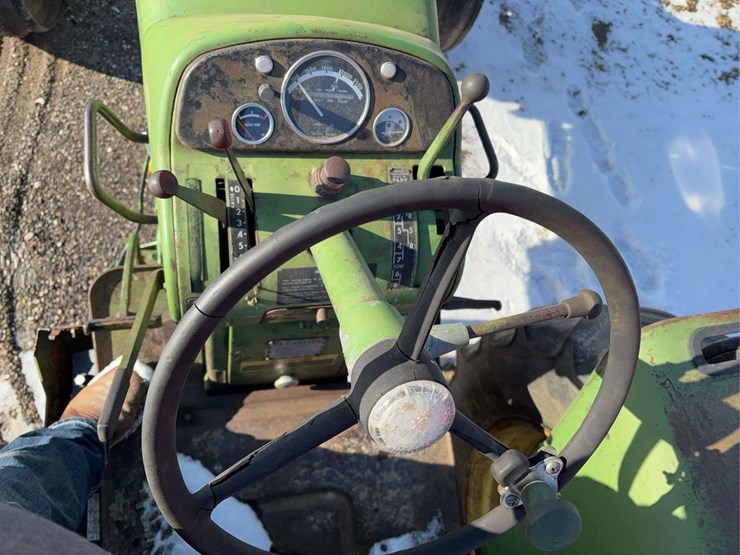john-deere-4010-image-13