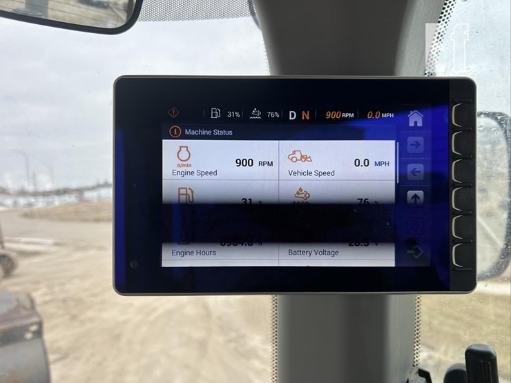 2019-case-721g-image-73