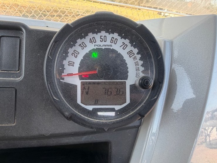 2014-polaris-ranger-crew-image-37