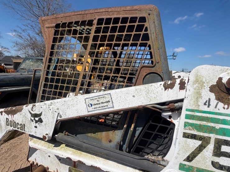 bobcat-753-image-12