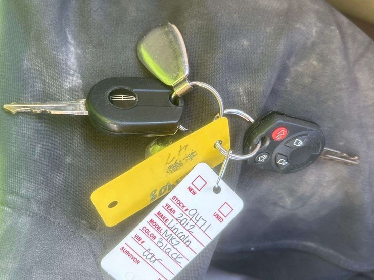 2012-lincoln-mkx-image-29