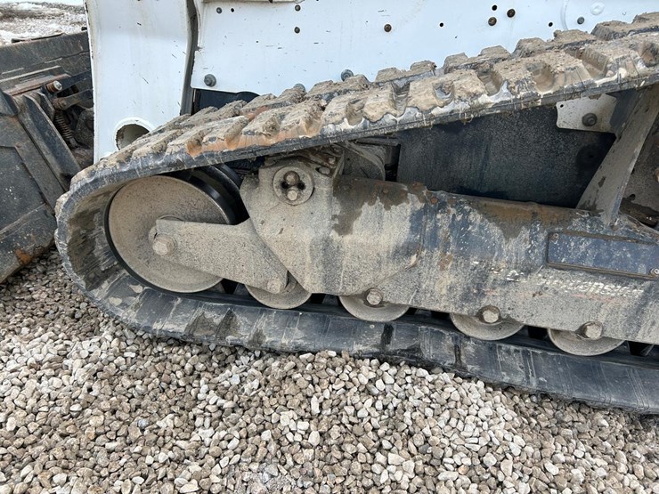 2022-bobcat-t870-image-18