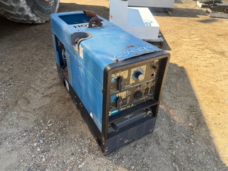 miller-bobcat-225-image-2