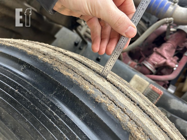 2017-mack-granite-gu713-image-53