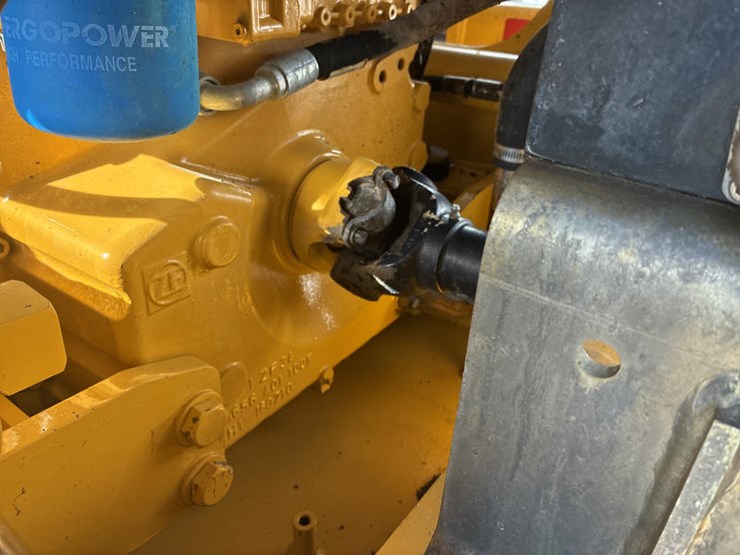 2011-deere-544k-image-23