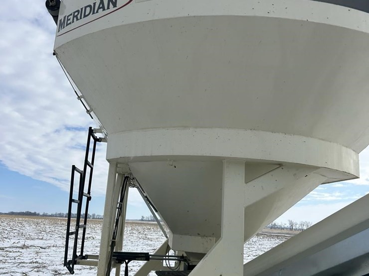 meridian-375-image-8