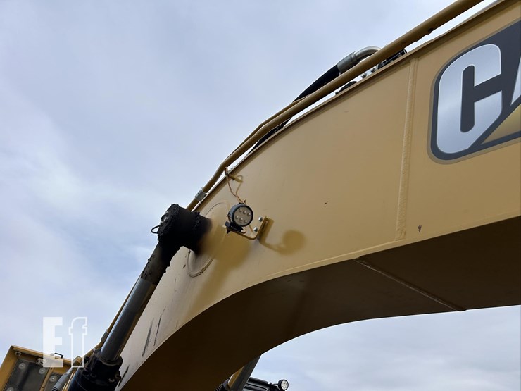 2023-caterpillar-336-image-85