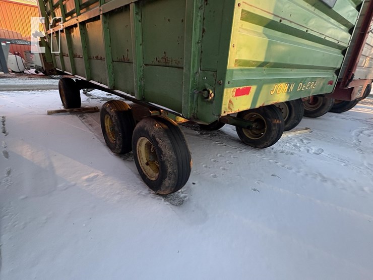 john-deere-716-image-9