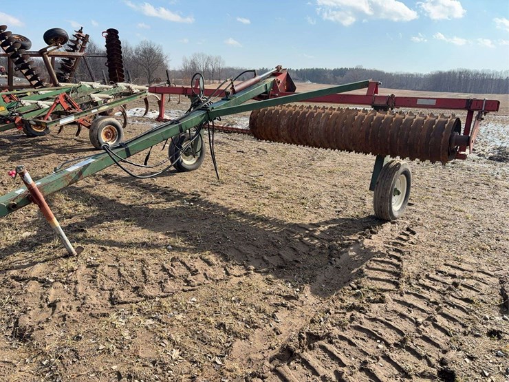 brillion-cultipacker,-16-ft,-right-gang-and-extra-parts-come-with-it.-image-1