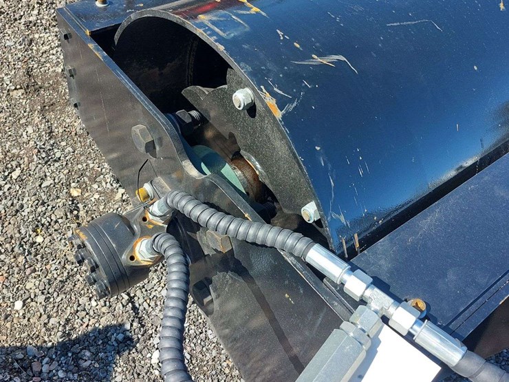 giyi-skid-steer-vibrating-roller-image-9