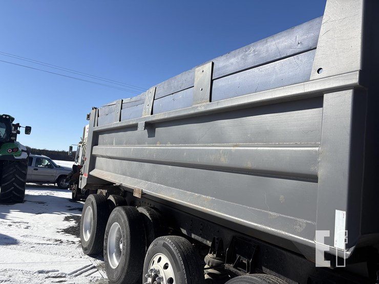 1999-international-f2674t-image-9