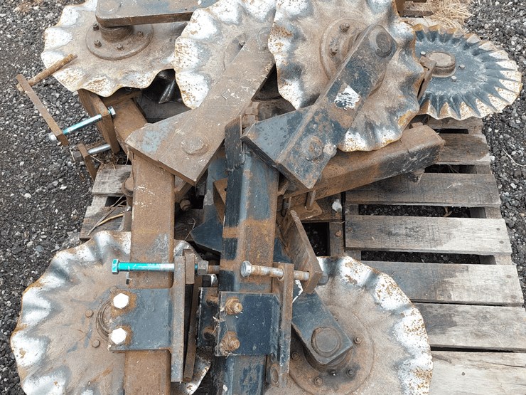 (8)-rawson-zone-till-coulter-assemblies-image-3