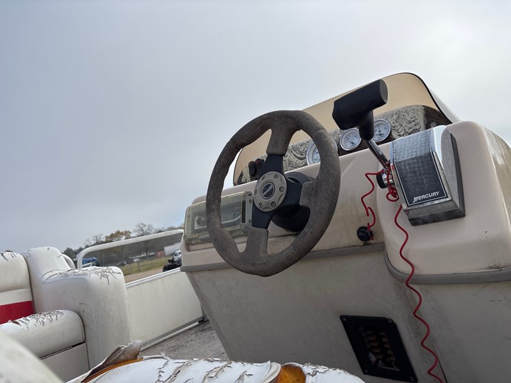 #1414-•-2008-sun-tracker-party-barge-200-image-6