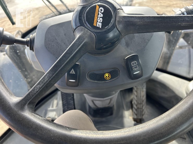 2019-case-721g-image-41