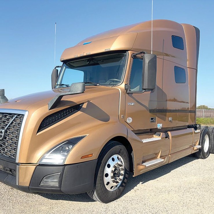 2022 VOLVO VNL 760