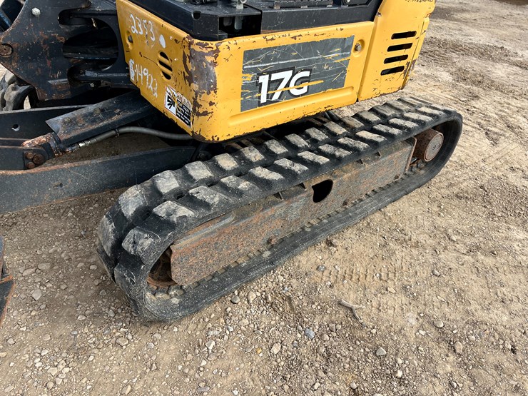 2017-deere-17g-image-10