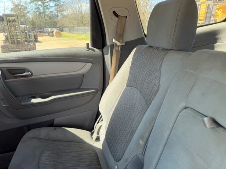 2016-chevrolet-traverse-image-26