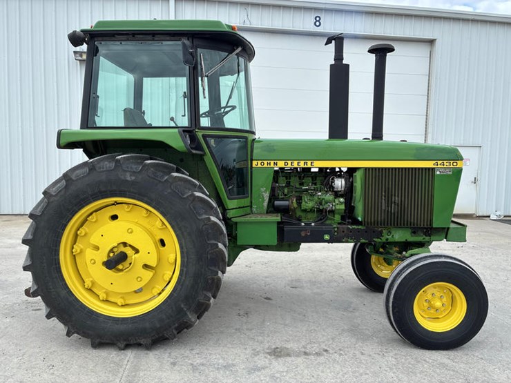 1975-john-deere-4430-image-2