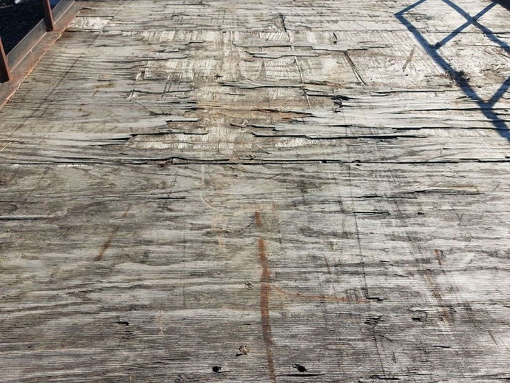 utility-trailer-w/-tilt-image-9