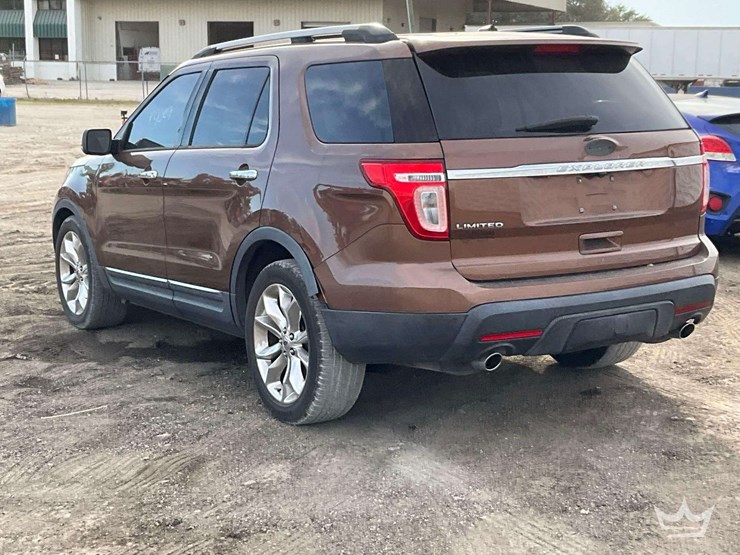 2011-ford-explorer-image-4