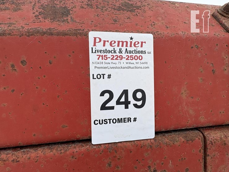 new-holland-195-image-11