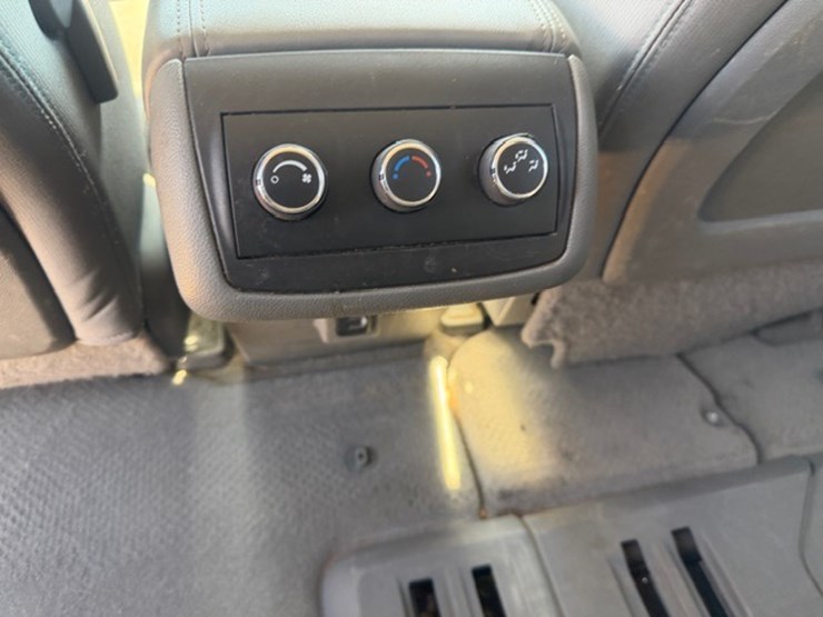 2016-chevrolet-traverse-image-30