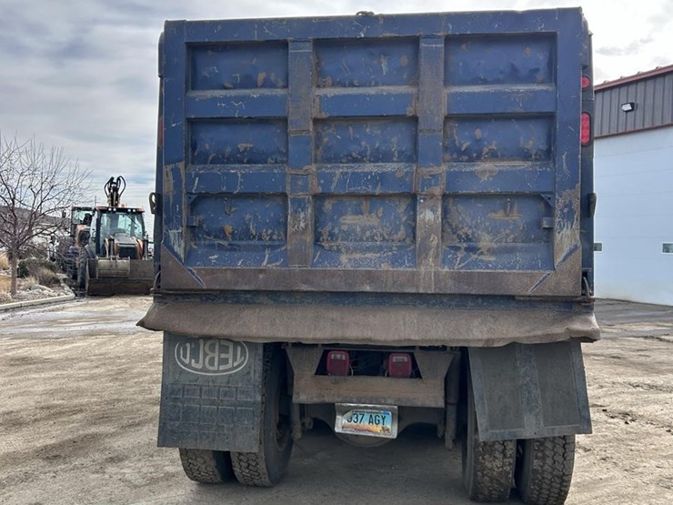 2007-freightliner-columbia-120-image-6