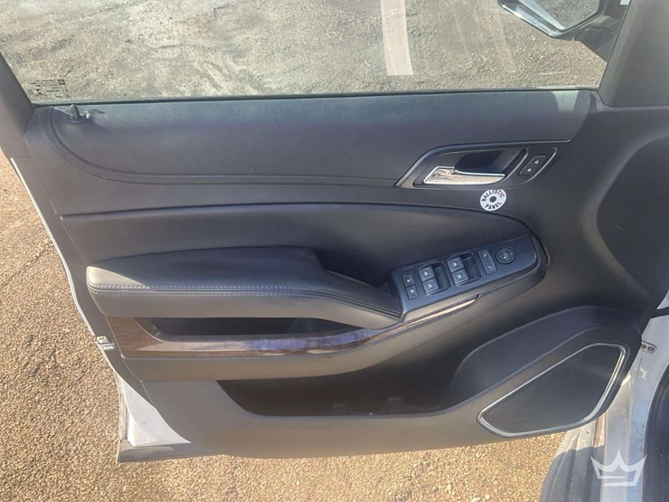 2019-chevrolet-tahoe-image-11