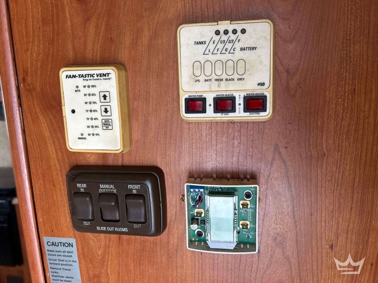 2006-ford-f53-landau-3645ds-36ft.-class-a-motorhome-image-28