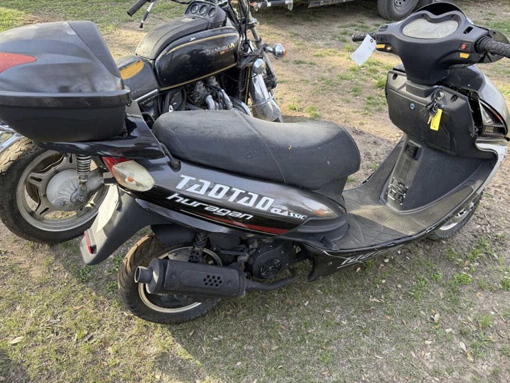 #45-•-2018-tao-tao-classic-huragan-scooter-image-7