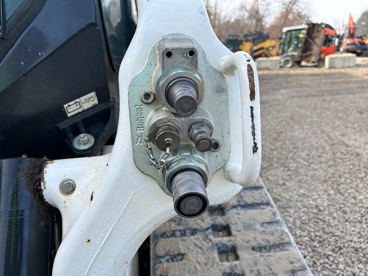 2023-bobcat-t76-image-11