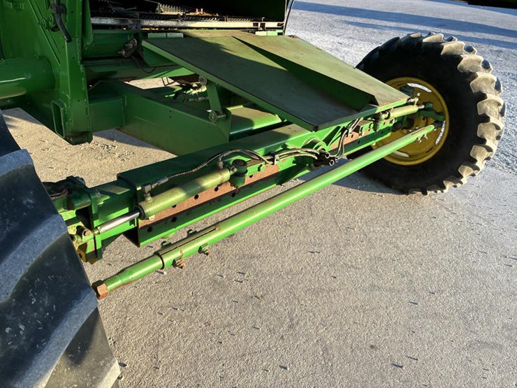 1992-john-deere-9500-image-48