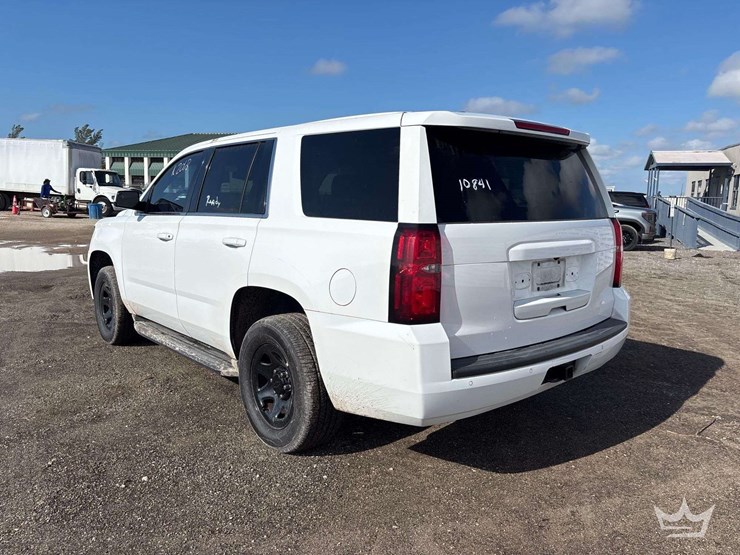 2019-chevrolet-tahoe-image-4
