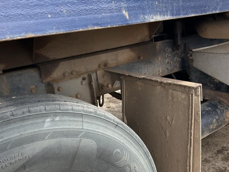 2007-freightliner-columbia-120-image-31