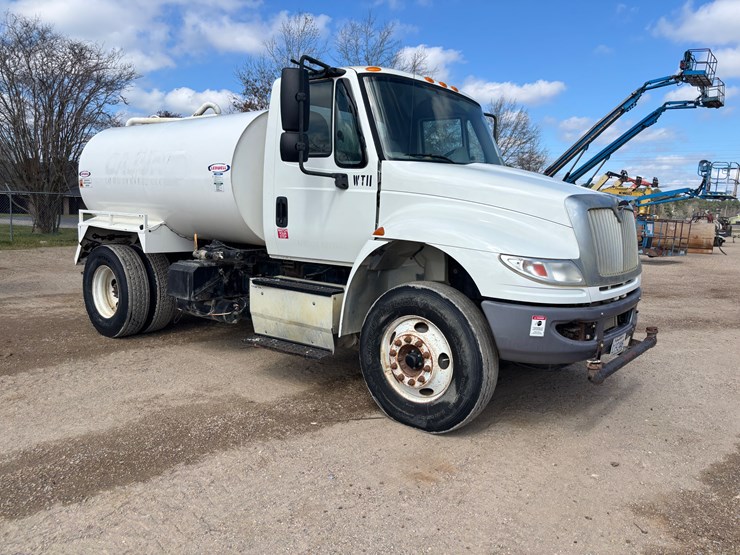 2015-international-durastar-4300-image-2