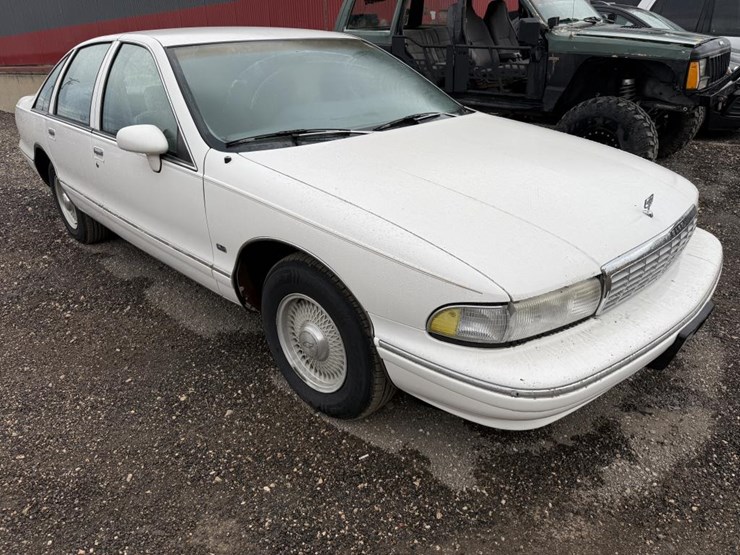 #49-•-1993-chevrolet-caprice-classic-image-4