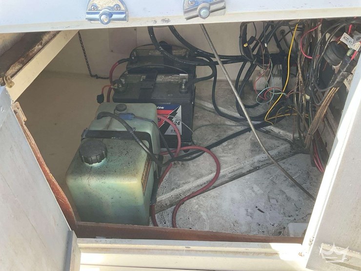 1985-23ft-mako-center-console-boat-with-2011-28ft-hmde-trailer-image-30