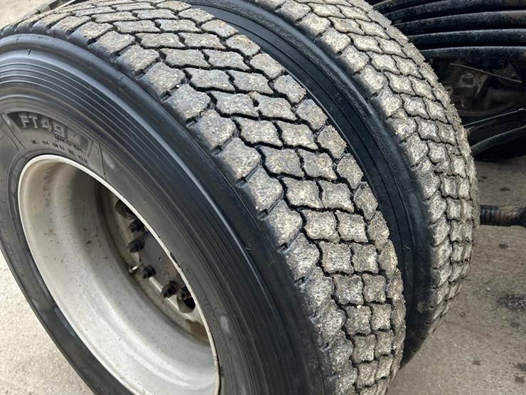 2017-mack-granite-gu713-image-60