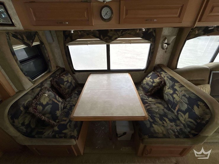 2005-freightliner-tropi-cal-t396-39ft.-class-a-motorhome-image-29