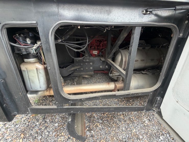 #1339-•-2011-fleetwood-36j-discovery-rv-/-motorhome-image-65