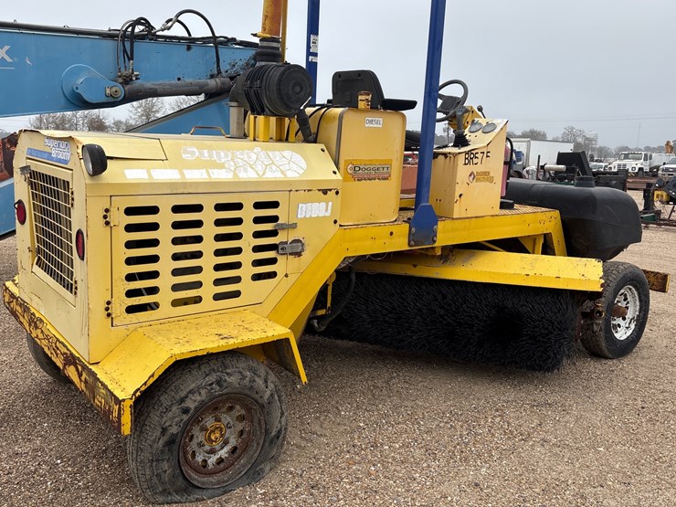 #2582-•-superior-dt80j-broom-|-parts-or-repair-image-3