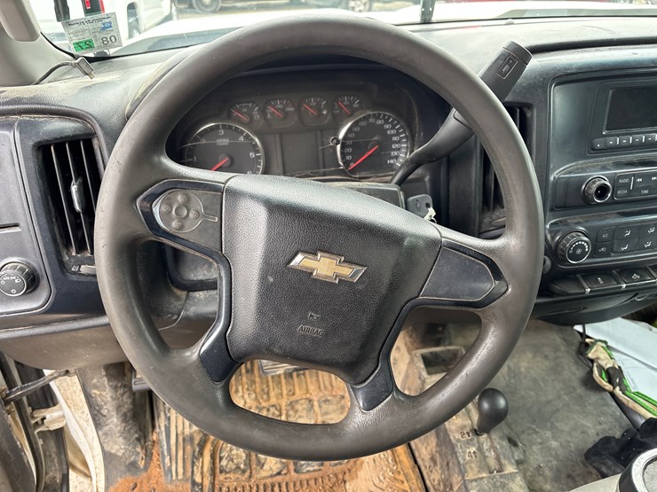 2017-chevrolet-2500hd-image-9