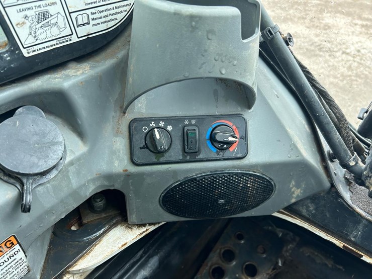 2019-bobcat-t870-image-23